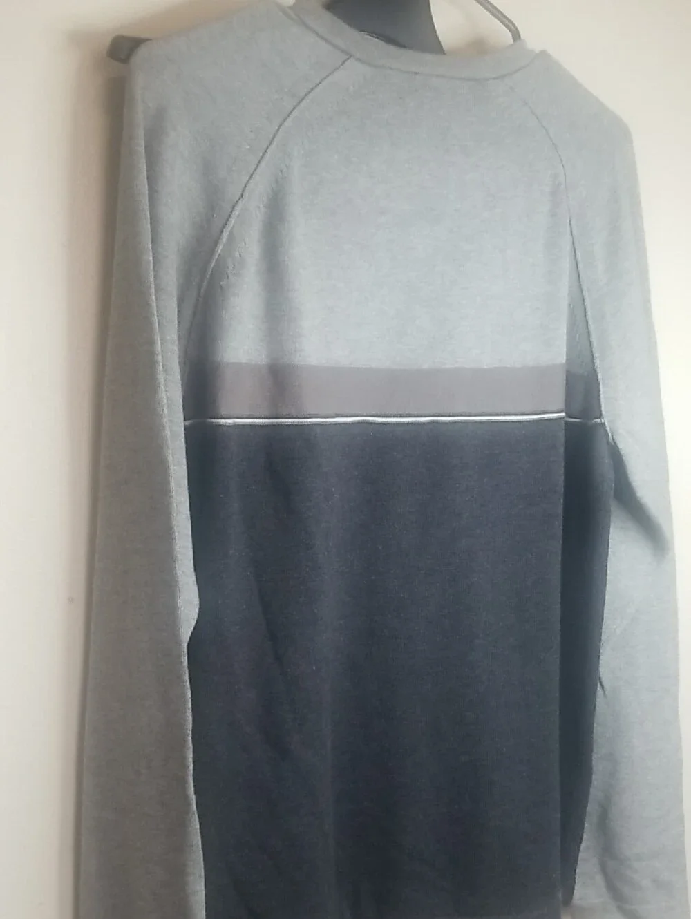 GAP Men’s Gray Two-Tone V-Neck Sweater with Charcoal Panel